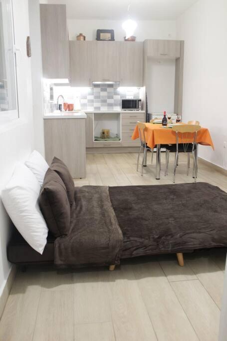 Ranias'S House 2 Apartment Пирея Екстериор снимка