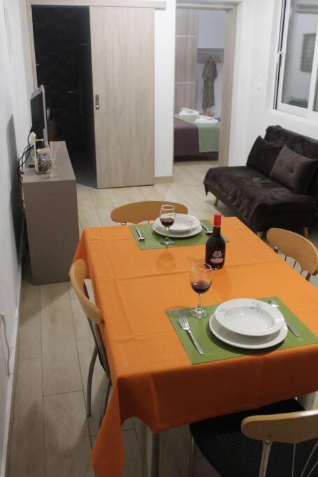 Ranias'S House 2 Apartment Пирея Екстериор снимка